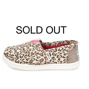 TOMS Girls Classics Metallic Leopard Canvas Flat